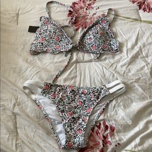 Abercrombie bikini set NWOT